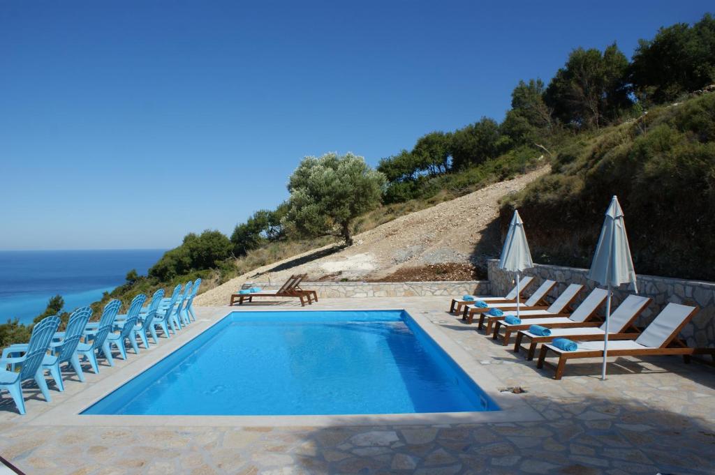 Myrtos View Apartments room 1