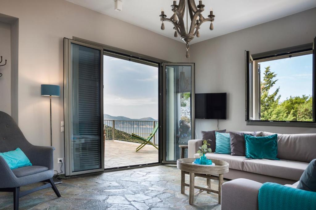 Myrtos View Apartments room 2